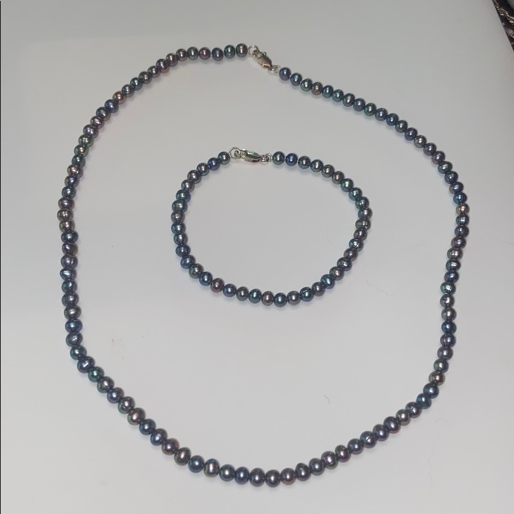 Real black pearl set